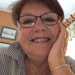 Meet your Posher, Valerie